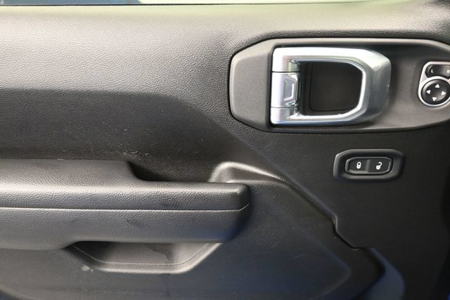 Used 2024 Jeep Gladiator Sport AWD/4WD image 23