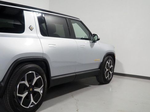 Used 2024 Rivian R1S AWD Adventure image 75