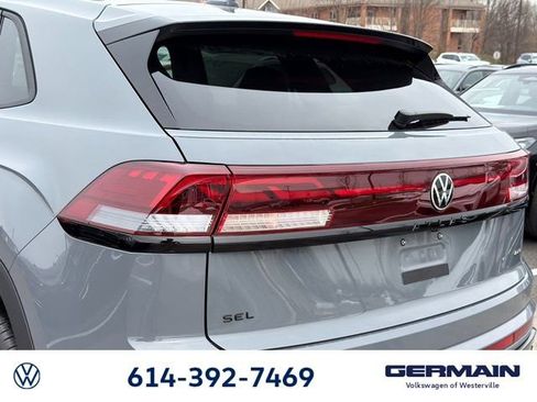 New 2026 Volkswagen Atlas Cross Sport SEL R-Line AWD/4WD image 15