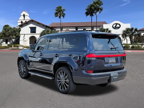 Certified 2026 Lexus GX 550 w/ Accessory Package (2T) AWD/4WD image 4