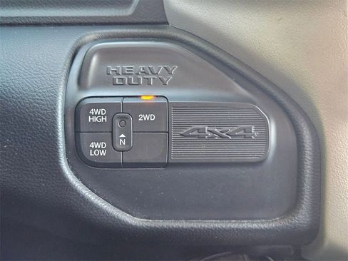 Certified 2019 RAM 3500 Laramie image 31