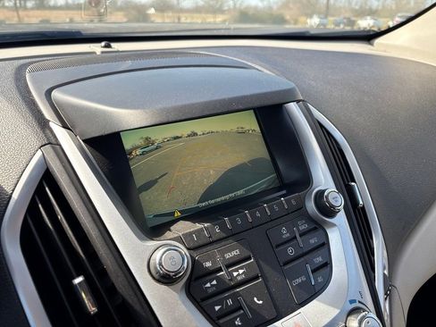 Used 2017 GMC Terrain SLE image 32