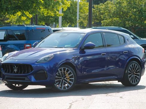 Used 2023 Maserati Grecale Modena AWD/4WD image 12