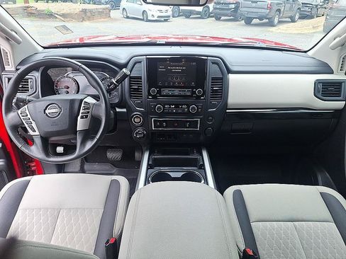 Used 2024 Nissan Titan SV w/ SV Convenience Package AWD/4WD image 19