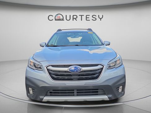 Used 2022 Subaru Outback Limited AWD/4WD image 4
