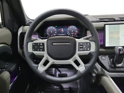 Used 2025 Land Rover Defender 90 X-Dynamic SE AWD/4WD image 24