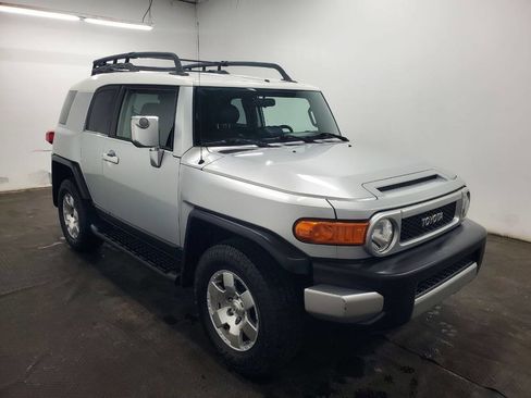 Used 2007 Toyota FJ Cruiser 4WD image 3