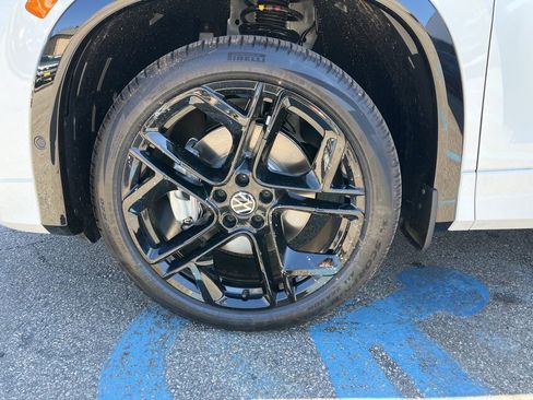 New 2026 Volkswagen Tiguan SE R-Line image 24