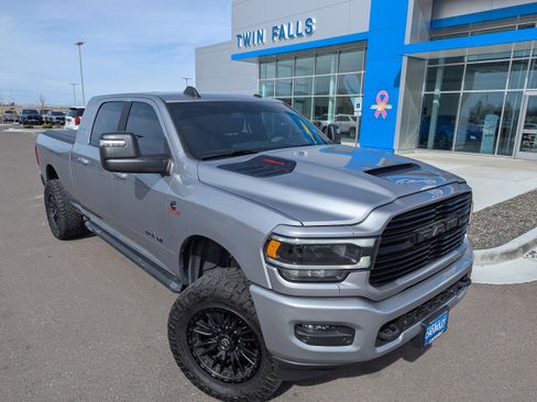 Used 2024 RAM 3500 Laramie w/ Night Edition image 4