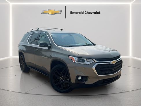 Used 2019 Chevrolet Traverse LT w/ LPO, 'HIT The Road' Package AWD/4WD image 1
