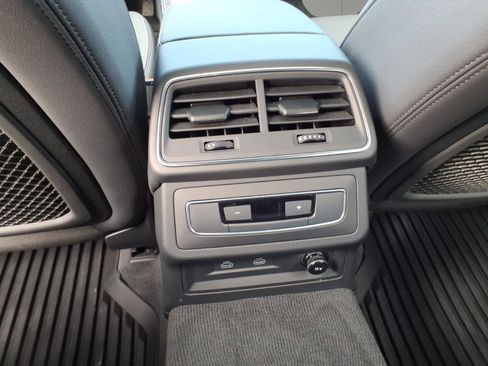 Used 2025 Audi A6 3.0T Premium image 9