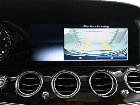 Used 2019 Mercedes-Benz E 300 image 18