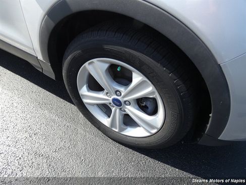 Used 2015 Ford Escape SE FWD image 17