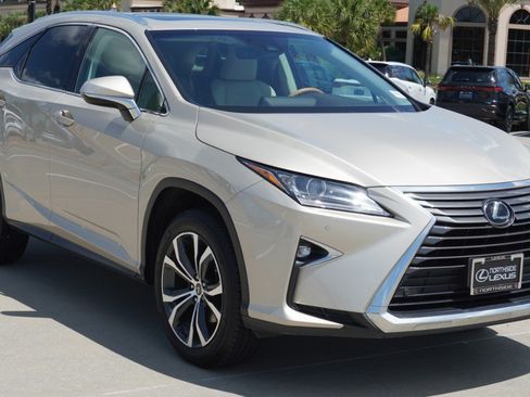 Used 2018 Lexus RX 350 FWD w/ Premium Package image 3