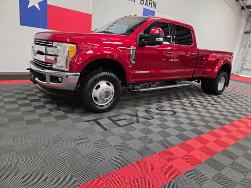 Used 2017 Ford F350 Lariat w/ Lariat Ultimate Package AWD/4WD image 2
