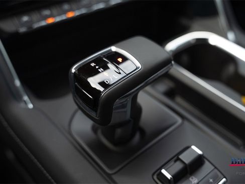 Used 2024 GMC Sierra 1500 Denali image 12