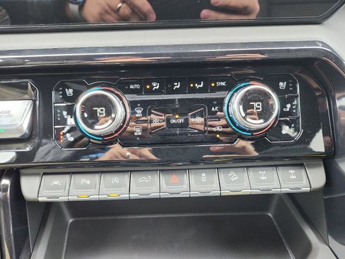 New 2026 GMC Sierra 1500 AT4X w/ LPO, Black Badging Package image 18