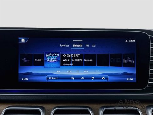 Used 2024 Mercedes-Benz GLS 450 4MATIC w/ Pinnacle Trim Package image 17