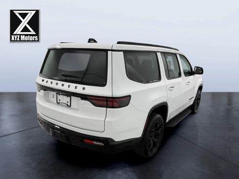 Used 2024 Jeep Wagoneer Series II AWD/4WD image 6
