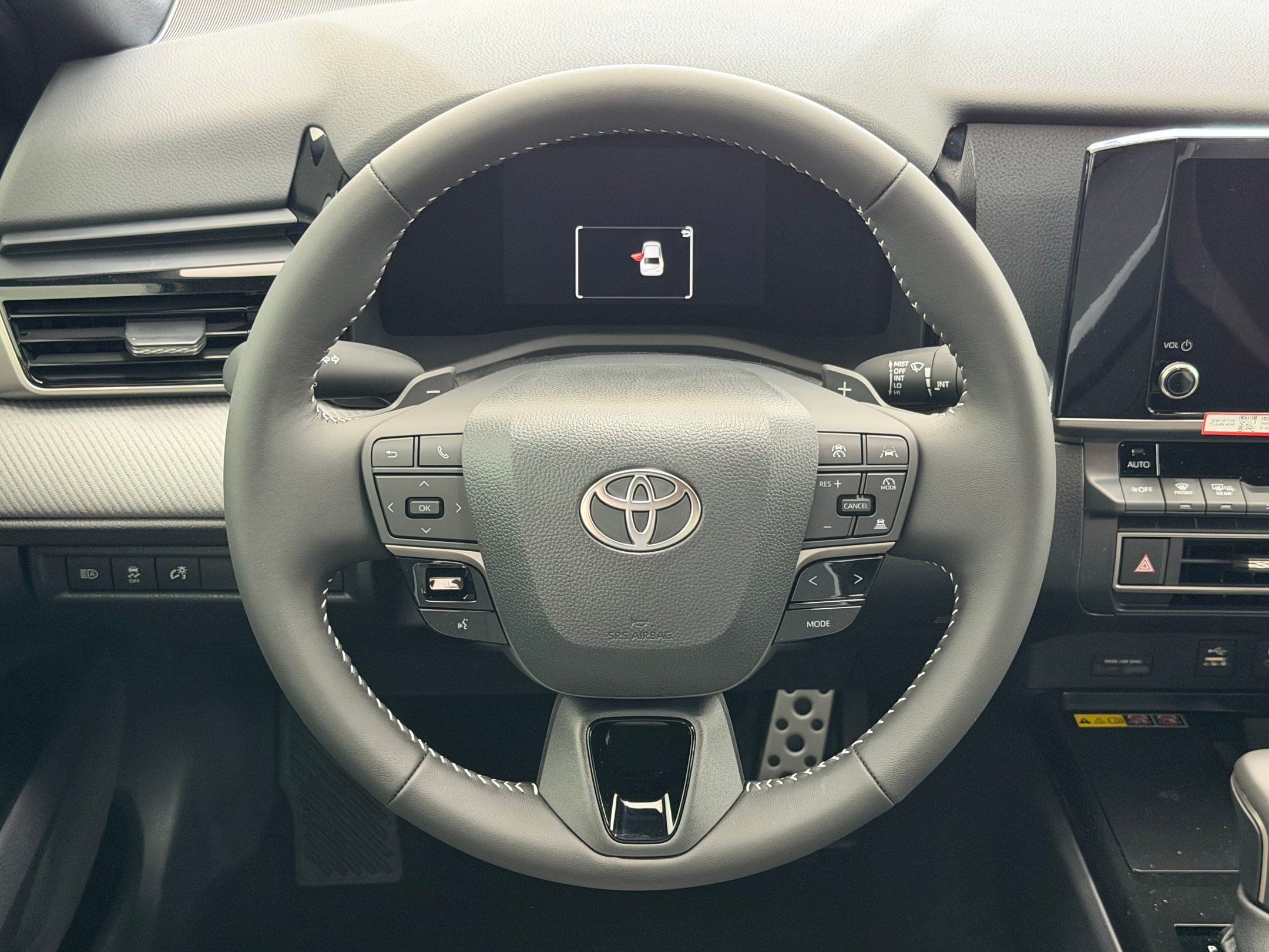 Used 2026 Toyota Camry SE w/ Convenience Package FWD image 11