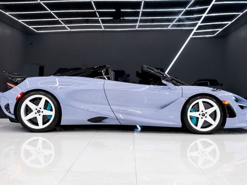 Used 2024 McLaren 750S Spider RWD image 11