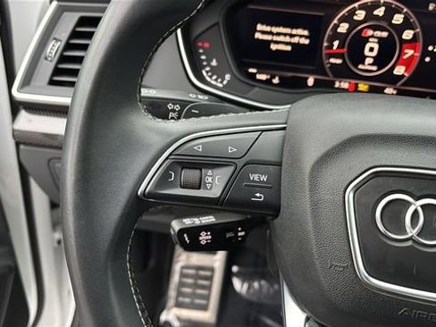 Used 2020 Audi SQ5 Prestige w/ Prestige Package image 23