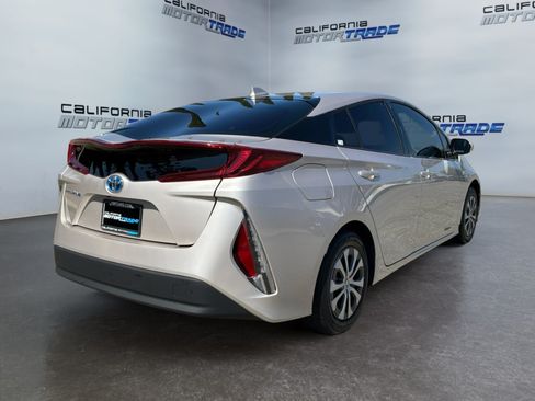 Used 2020 Toyota Prius Prime LE FWD image 5