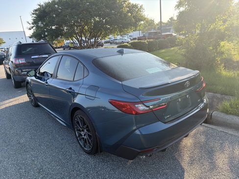 Used 2026 Toyota Camry SE w/ Convenience Package FWD image 8