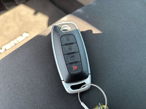 Used 2025 Nissan Versa SV FWD image 17