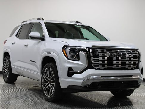 New 2026 GMC Terrain Denali w/ LPO, Black Badging Package image 19