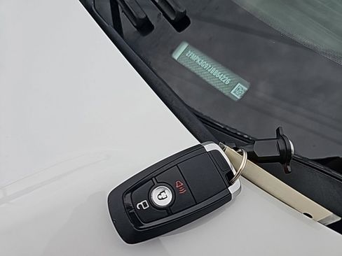 Used 2018 Ford Edge SE w/ Cargo Accessory Package image 37