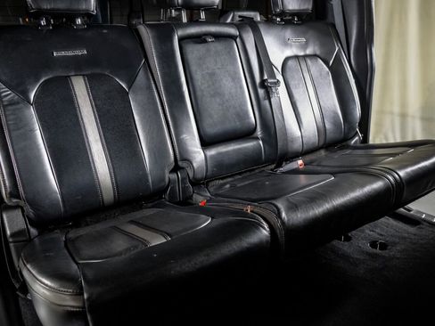 Used 2021 Ford F250 Platinum w/ FX4 Off-Road Package image 32