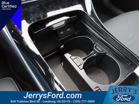 Used 2025 Mercedes-Benz C 300 4MATIC Sedan image 29