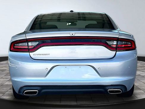 Used 2021 Dodge Charger SXT w/ Leather Interior Group RWD image 5