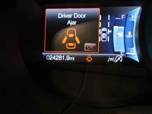 Used 2024 Ford Edge Titanium image 35