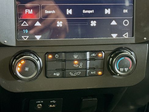 Used 2015 Ford F150 XLT w/ Equipment Group 301A Mid image 10