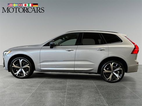 Certified 2022 Volvo XC60 B6 R-Design w/ Advanced Package image 6