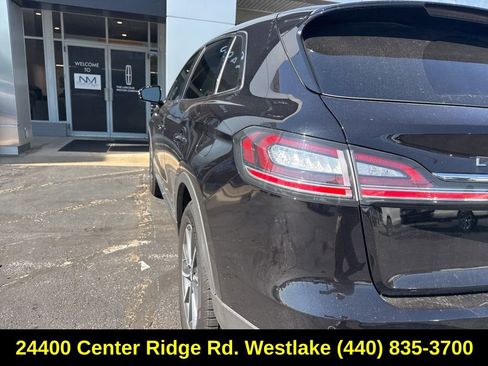 Used 2022 Lincoln Nautilus AWD image 10