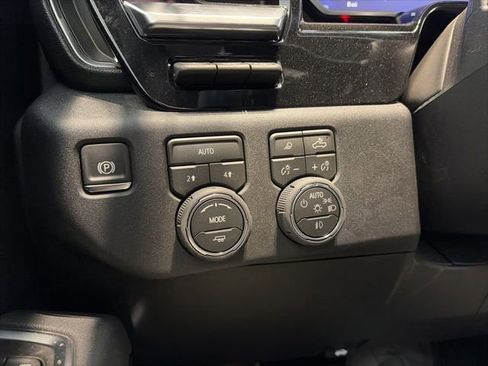 New 2026 Chevrolet Silverado 1500 LTZ w/ LTZ Premium Package AWD/4WD image 22