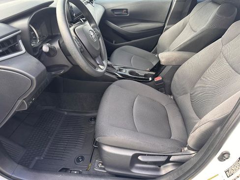 Used 2022 Toyota Corolla LE image 18