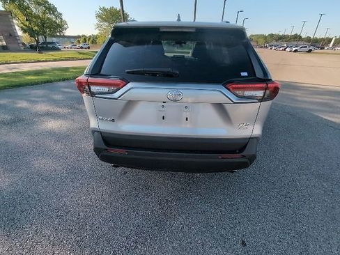 Used 2024 Toyota RAV4 XLE w/ Convenience Package image 6