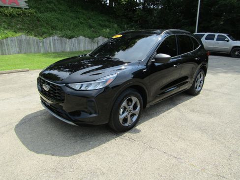 Used 2024 Ford Escape ST-Line w/ Tech Pack #1 AWD/4WD image 8