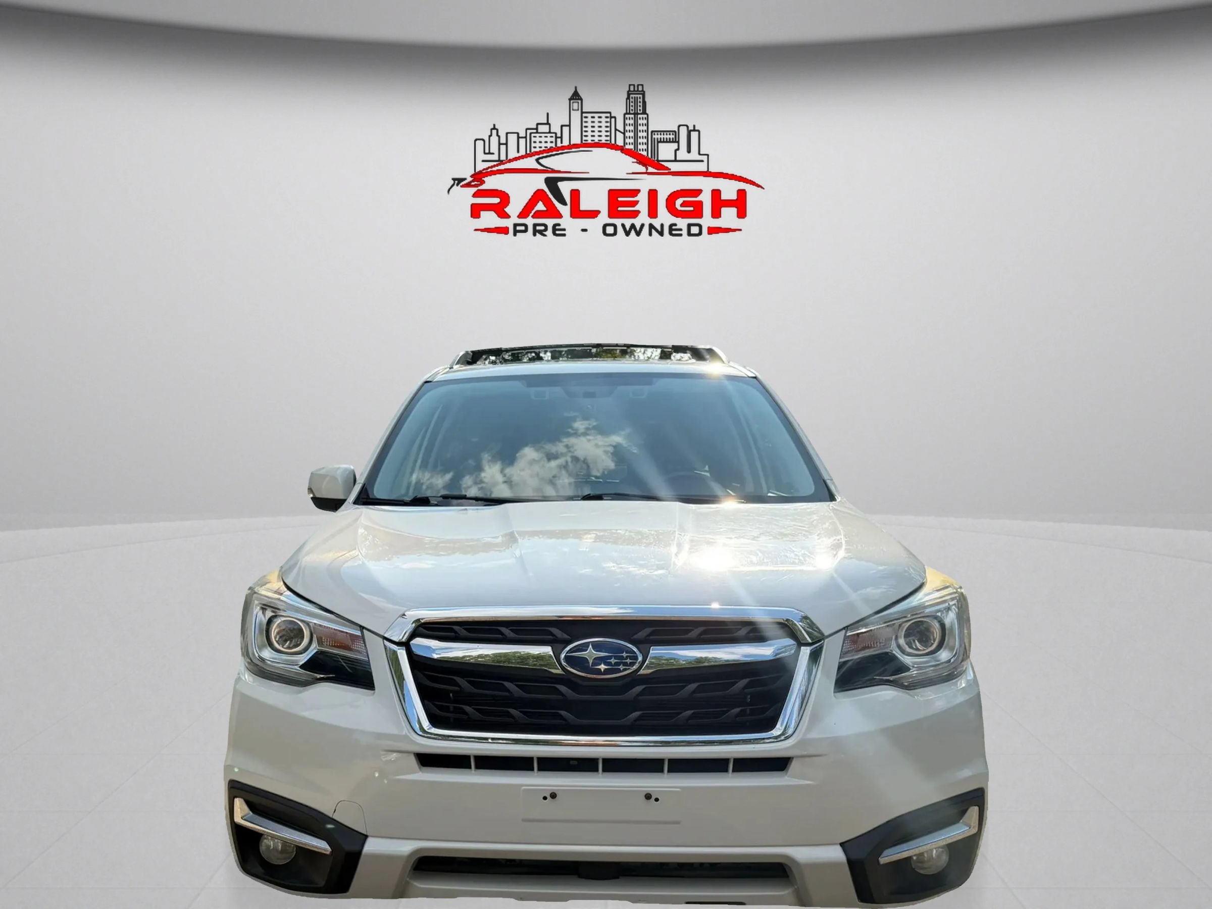 Used 2018 Subaru Forester 2.5i Touring w/ Popular Package #3B AWD/4WD image 3