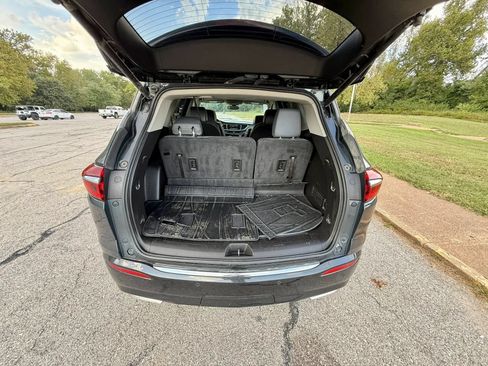 Used 2019 Buick Enclave Essence AWD/4WD image 13
