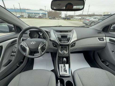 Used 2013 Hyundai Elantra GLS w/ Preferred Pkg FWD image 14