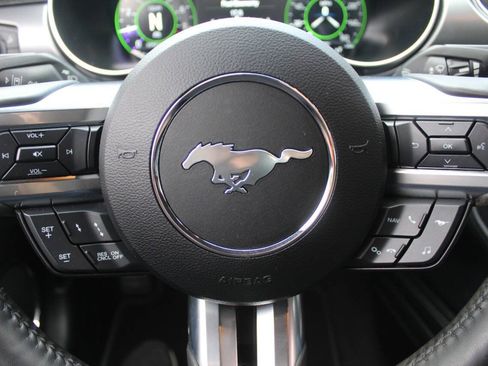 Used 2021 Ford Mustang GT RWD image 11
