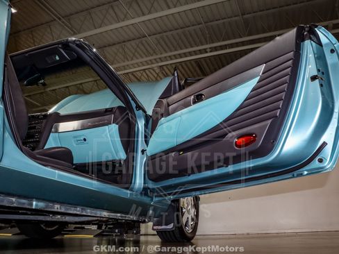 Used 2002 Ford Thunderbird Deluxe image 91