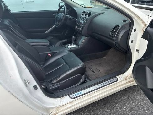 Used 2012 Nissan Altima 3.5 SR w/ 3.5SR Premium Pkg FWD image 9
