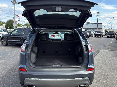 Used 2019 Jeep Cherokee Limited AWD/4WD image 7