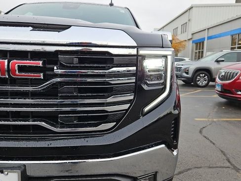 New 2026 GMC Sierra 1500 SLT w/ SLT Premium Package AWD/4WD image 3